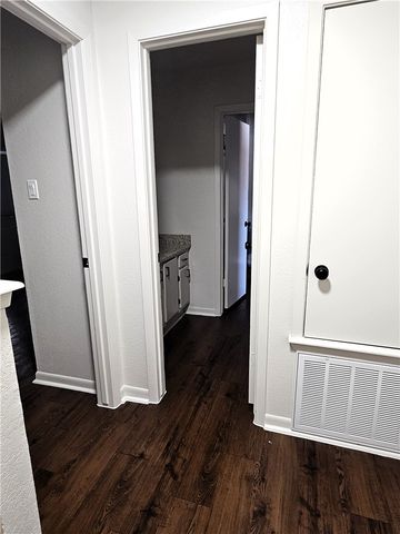 4816 Delwood St 3, Corpus Christi, TX 78413