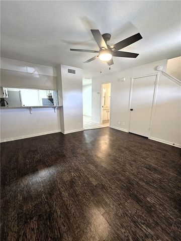 4816 Delwood St 3, Corpus Christi, TX 78413