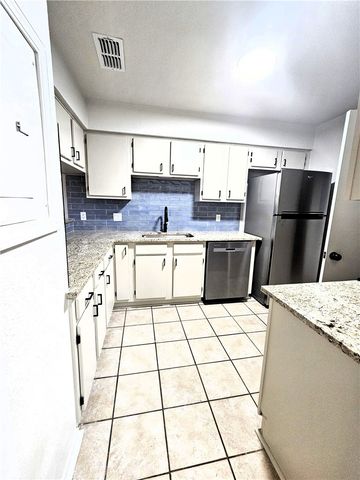 4816 Delwood St 3, Corpus Christi, TX 78413