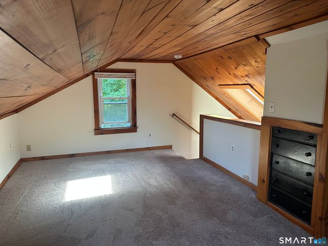 634 East Street North, Suffield, CT 06078