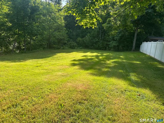 634 East Street North, Suffield, CT 06078
