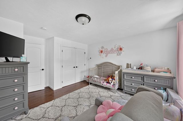 21 Bunker Ln, Lakeville, MA 02347