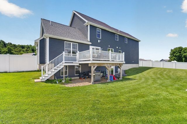 21 Bunker Ln, Lakeville, MA 02347
