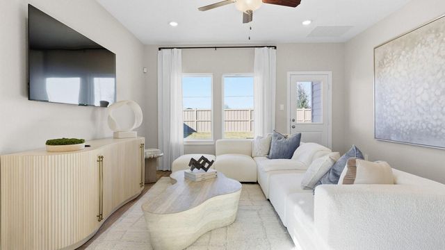 1506 Shimmering Ocean, Iowa Colony, TX 77583