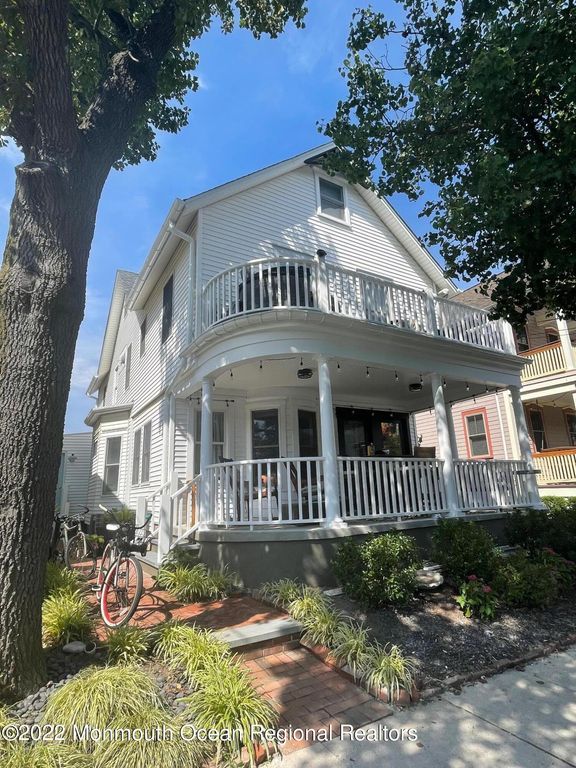73 Cookman Avenue, Apt A, Ocean Grove, NJ 07756