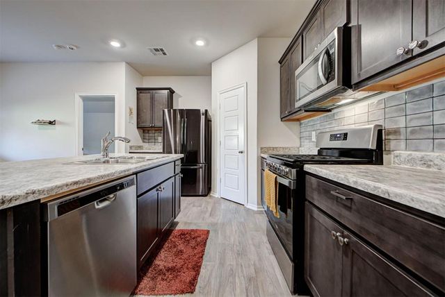 3409 Furrow Drive, Yukon, OK 73099