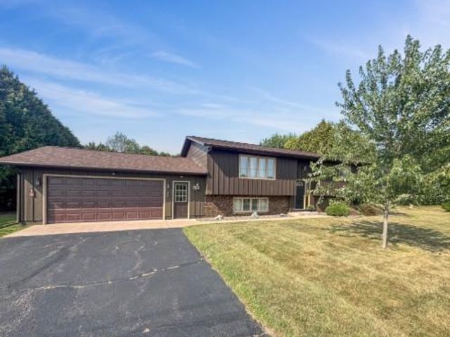 18748 50th Avenue, Chippewa Falls, WI 54729