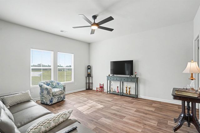 212 Warner Crossing Way, Loris, SC 29569