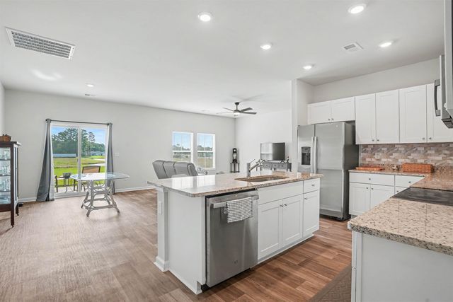 212 Warner Crossing Way, Loris, SC 29569