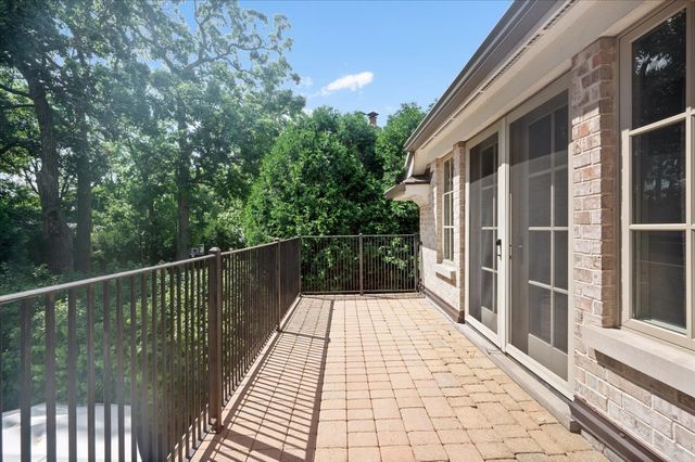 1235 Longmeadow Lane, Glencoe, IL 60022