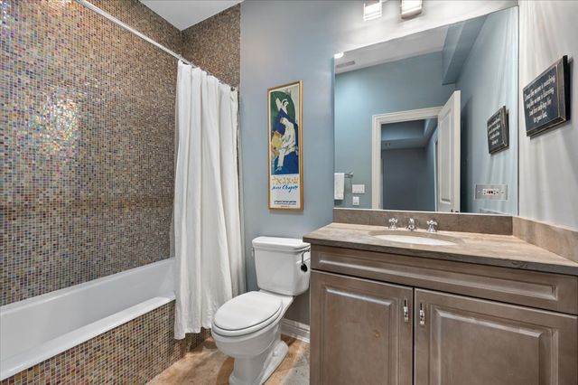 1235 Longmeadow Lane, Glencoe, IL 60022