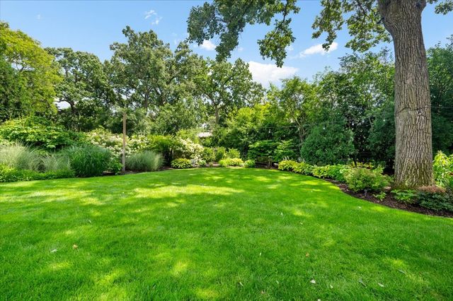 1235 Longmeadow Lane, Glencoe, IL 60022