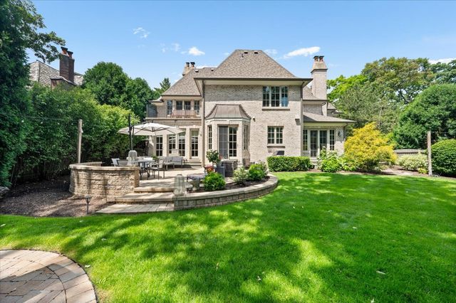 1235 Longmeadow Lane, Glencoe, IL 60022