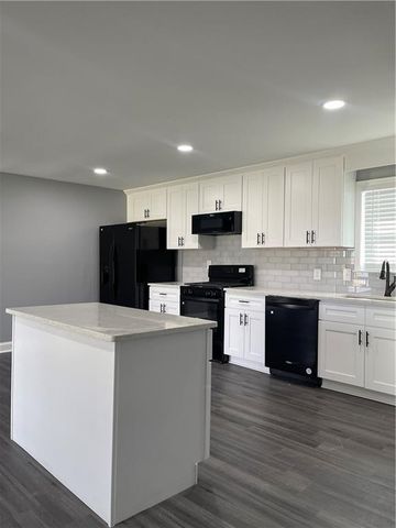 318 Willowwind Drive, Loganville, GA 30052