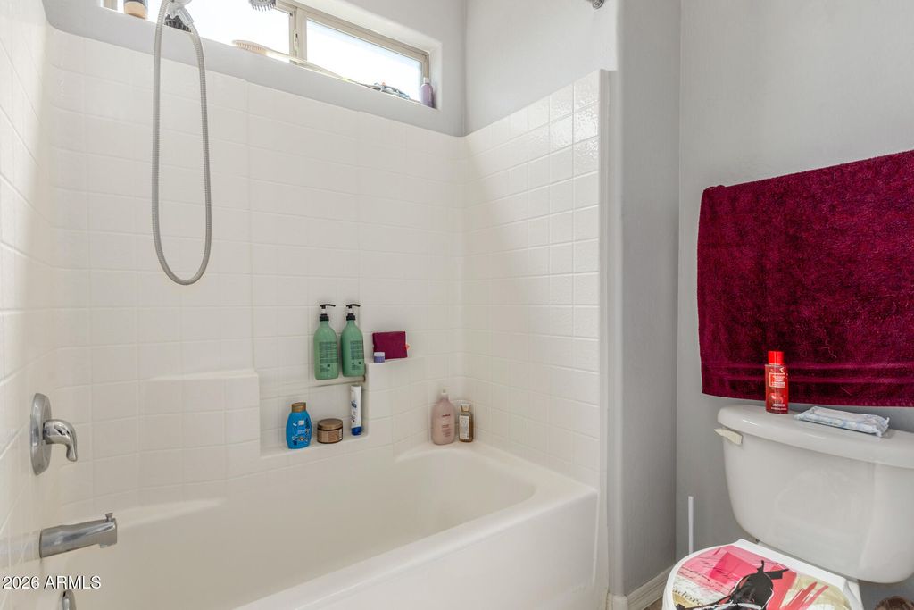 Image 16 of property listing at 12229 W OCOTILLO Lane, El Mirage, AZ 85335