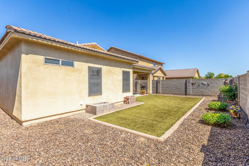 Image 32 of property listing at 12229 W OCOTILLO Lane, El Mirage, AZ 85335