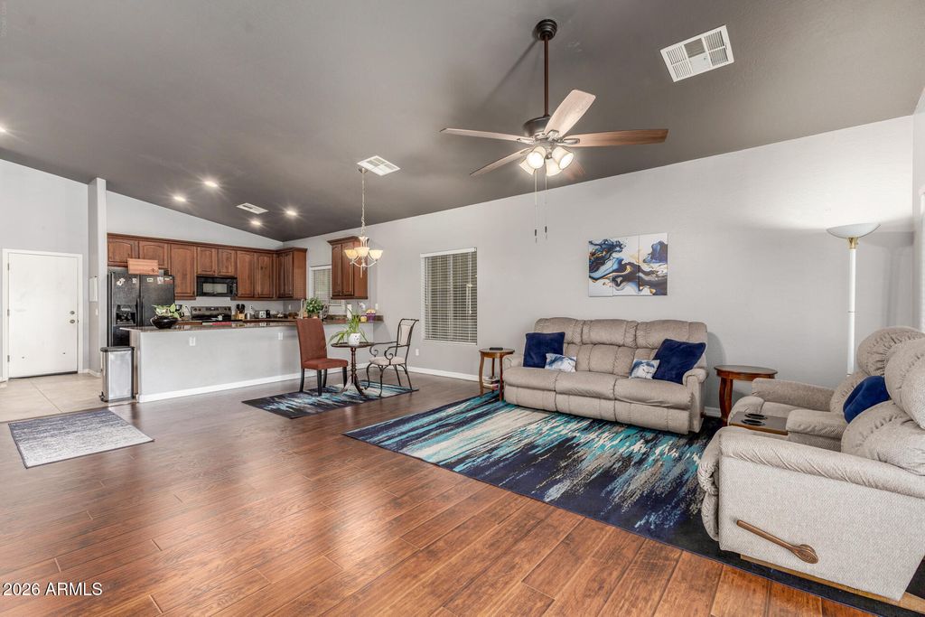 Image 5 of property listing at 12229 W OCOTILLO Lane, El Mirage, AZ 85335