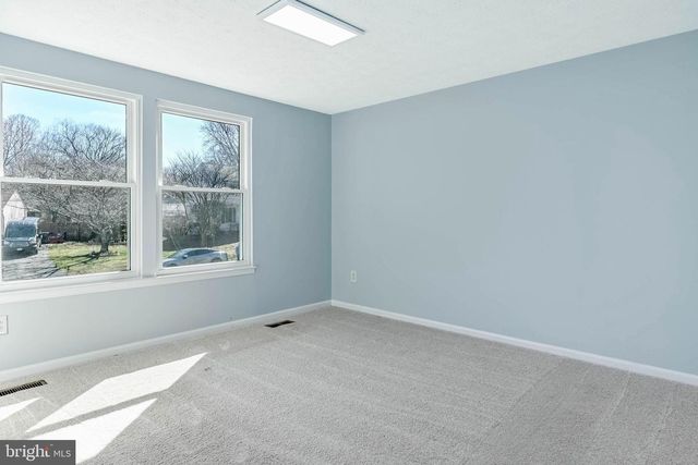 211 AMY CT, Sterling, VA 20164