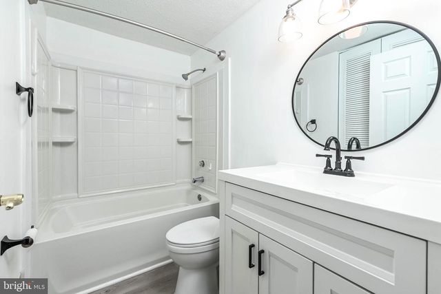 211 AMY CT, Sterling, VA 20164