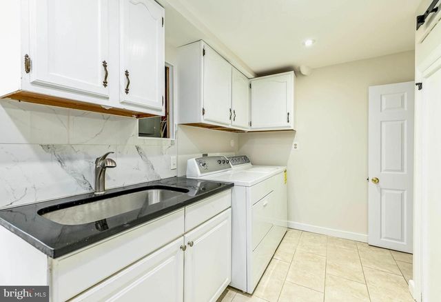 211 AMY CT, Sterling, VA 20164