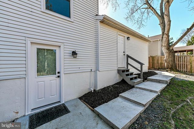 211 AMY CT, Sterling, VA 20164