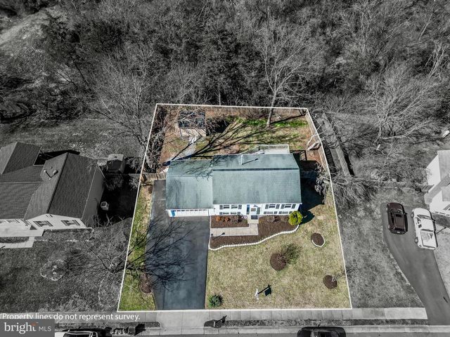 211 AMY CT, Sterling, VA 20164