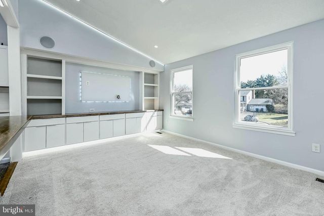 211 AMY CT, Sterling, VA 20164