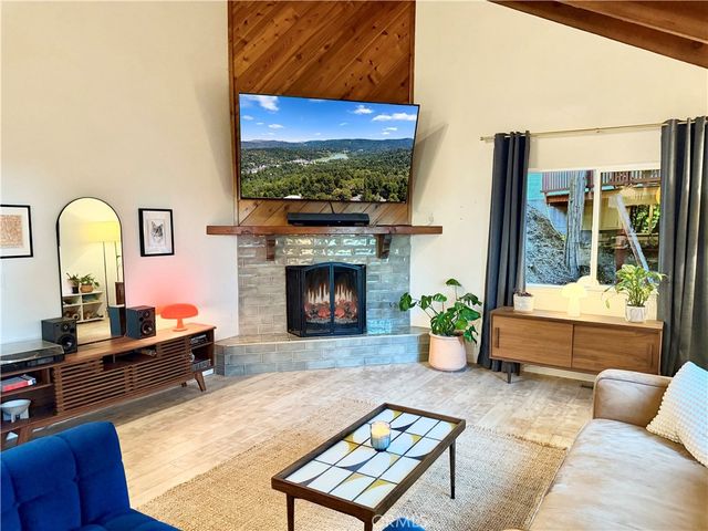 23746 Crest Forest, Crestline, CA 92325