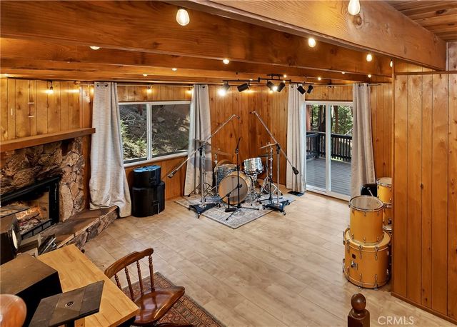 23746 Crest Forest, Crestline, CA 92325