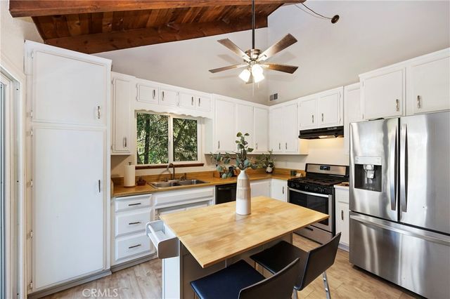 23746 Crest Forest, Crestline, CA 92325