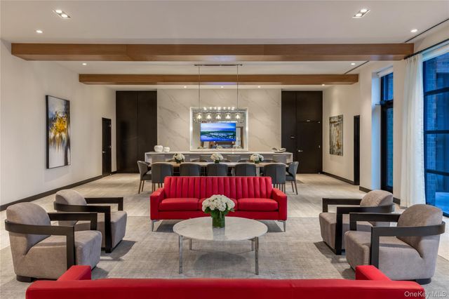 100 Garvies Point Road 1001, Glen Cove, NY 11542