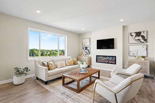 17945 Hidden Creek Trail, Lakeville, MN 55044