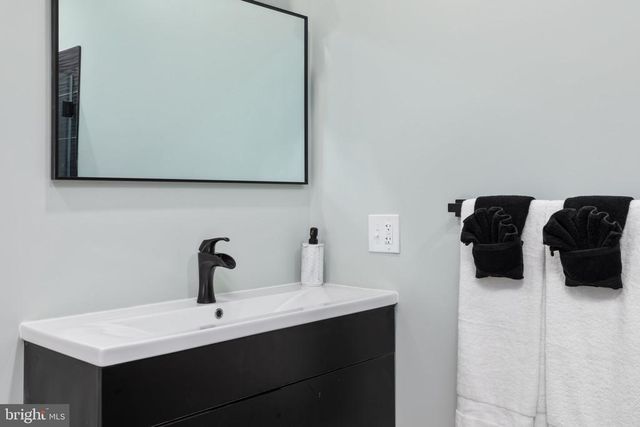 1195 MOUNTAIN VIEW DR, Rileyville, VA 22650