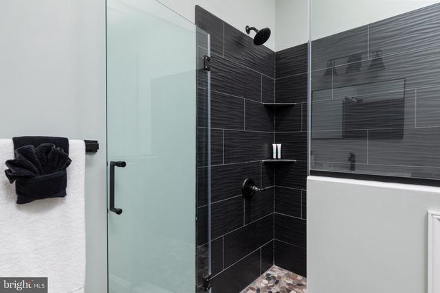 1195 MOUNTAIN VIEW DR, Rileyville, VA 22650