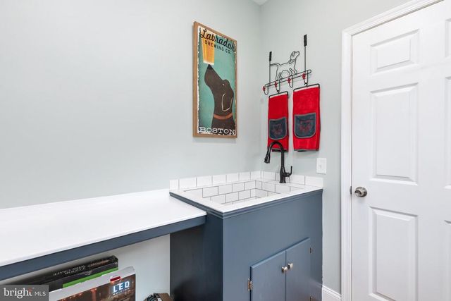 1195 MOUNTAIN VIEW DR, Rileyville, VA 22650