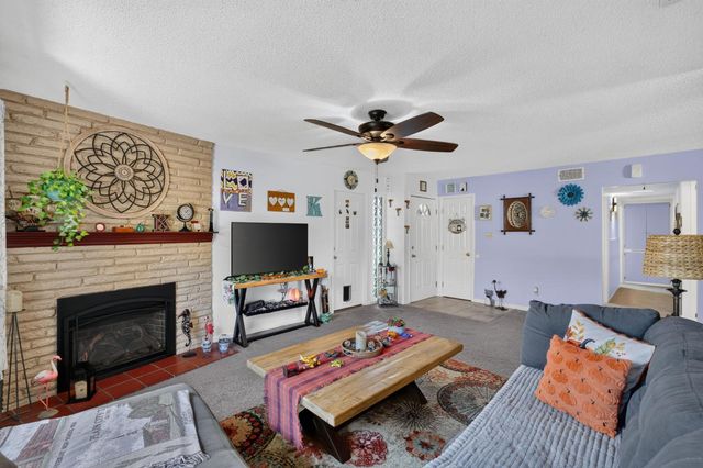 7025 Cherrytree Ave, Citrus Heights, CA 95621