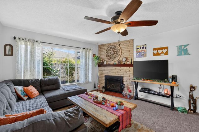 7025 Cherrytree Ave, Citrus Heights, CA 95621