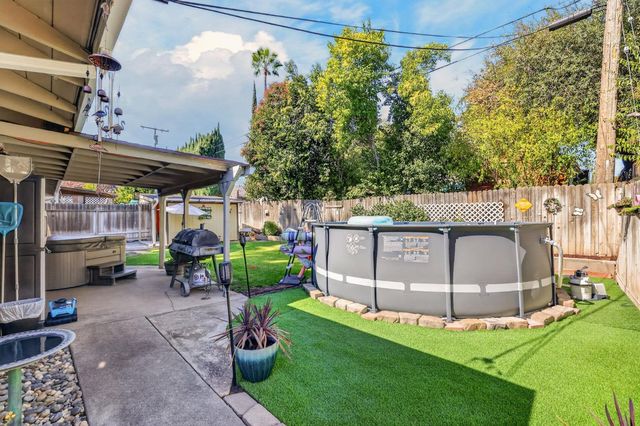 7025 Cherrytree Ave, Citrus Heights, CA 95621