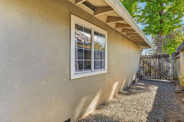 7025 Cherrytree Ave, Citrus Heights, CA 95621