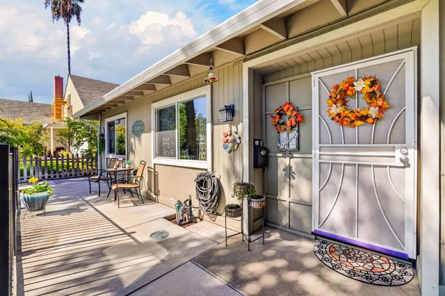 7025 Cherrytree Ave, Citrus Heights, CA 95621