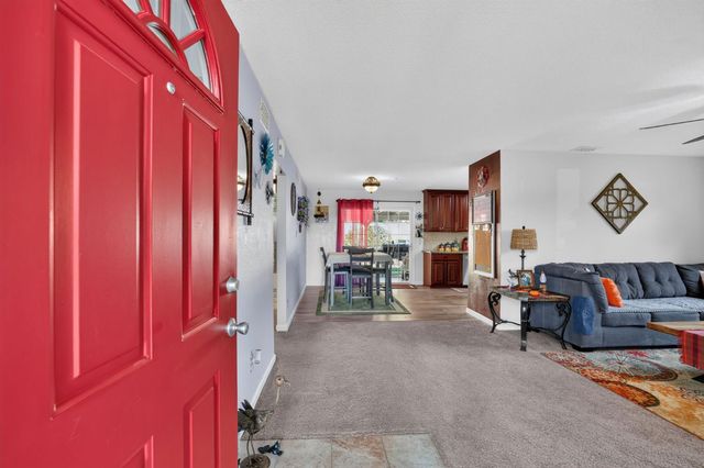 7025 Cherrytree Ave, Citrus Heights, CA 95621