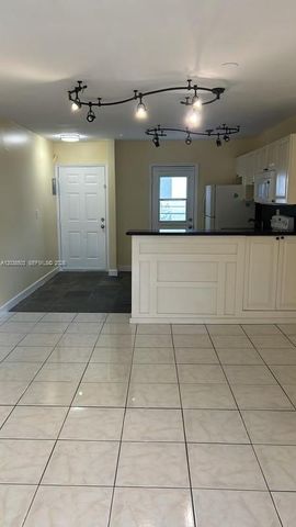 1600 NE 114th St 208, Miami, FL 33181