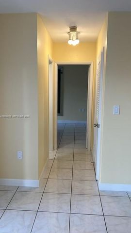 1600 NE 114th St 208, Miami, FL 33181