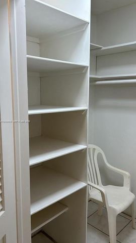 1600 NE 114th St 208, Miami, FL 33181