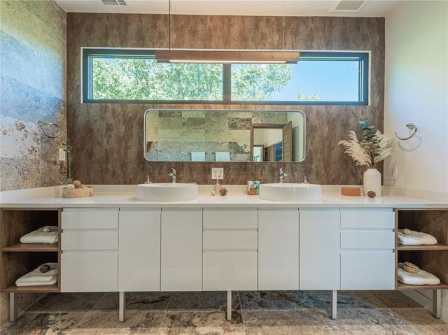 2806 Geronimo TRL, Austin, TX 78734