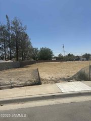 1825 Elder Street, Las Cruces, NM 88001
