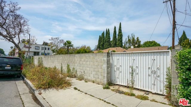 1000 N Gardner Street, West Hollywood, CA 90046