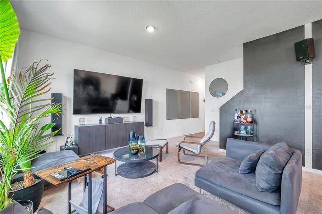 1203 7TH AVENUE NW, Ruskin, FL 33570
