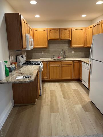 912 Altessa Boulevard, Melville, NY 11747