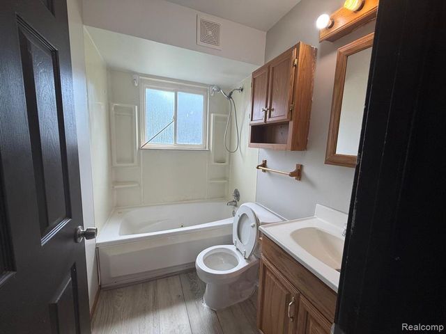 30907 Fernwood Street, Westland, MI 48186